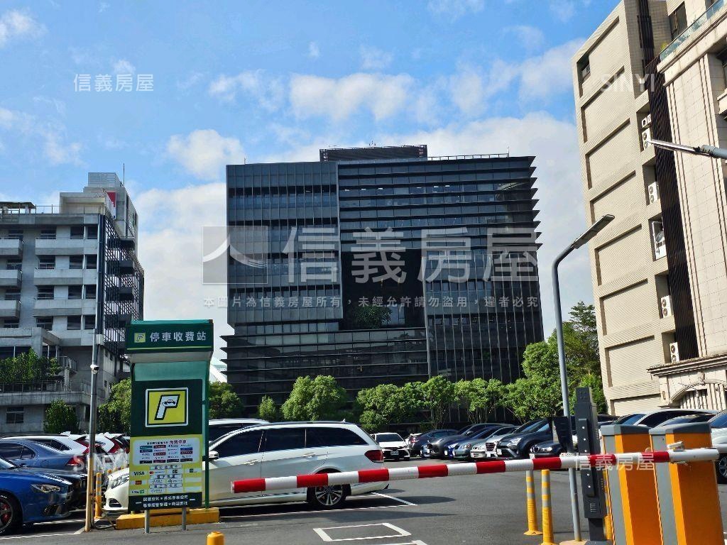 宏普經貿１１４坪收租房屋室內格局與周邊環境