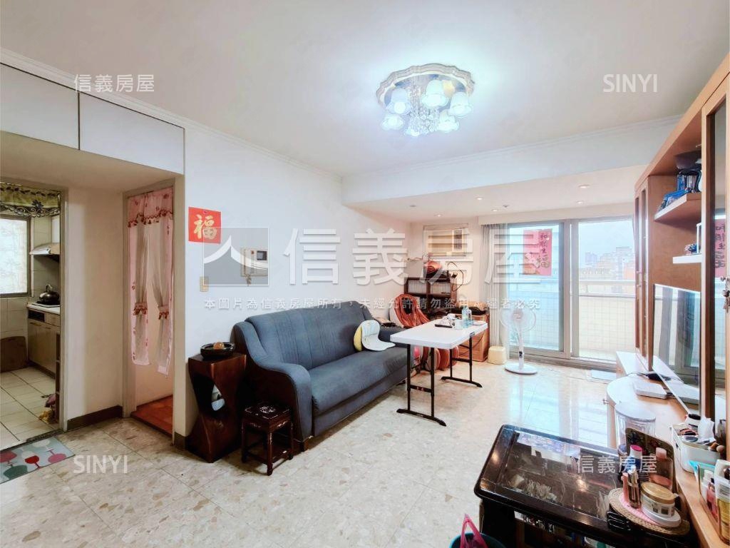 力霸山河兩房車位房屋室內格局與周邊環境