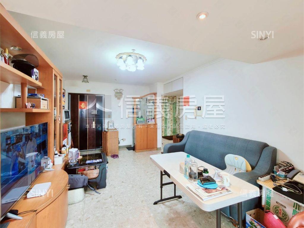 力霸山河兩房車位房屋室內格局與周邊環境