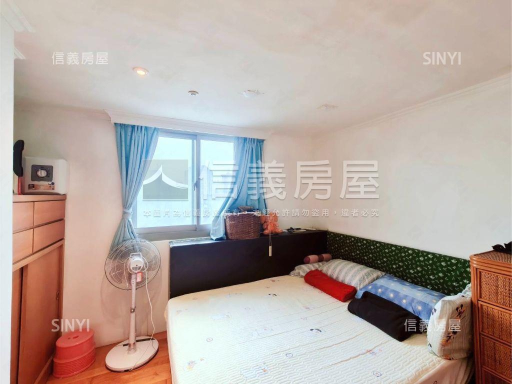 力霸山河兩房車位房屋室內格局與周邊環境