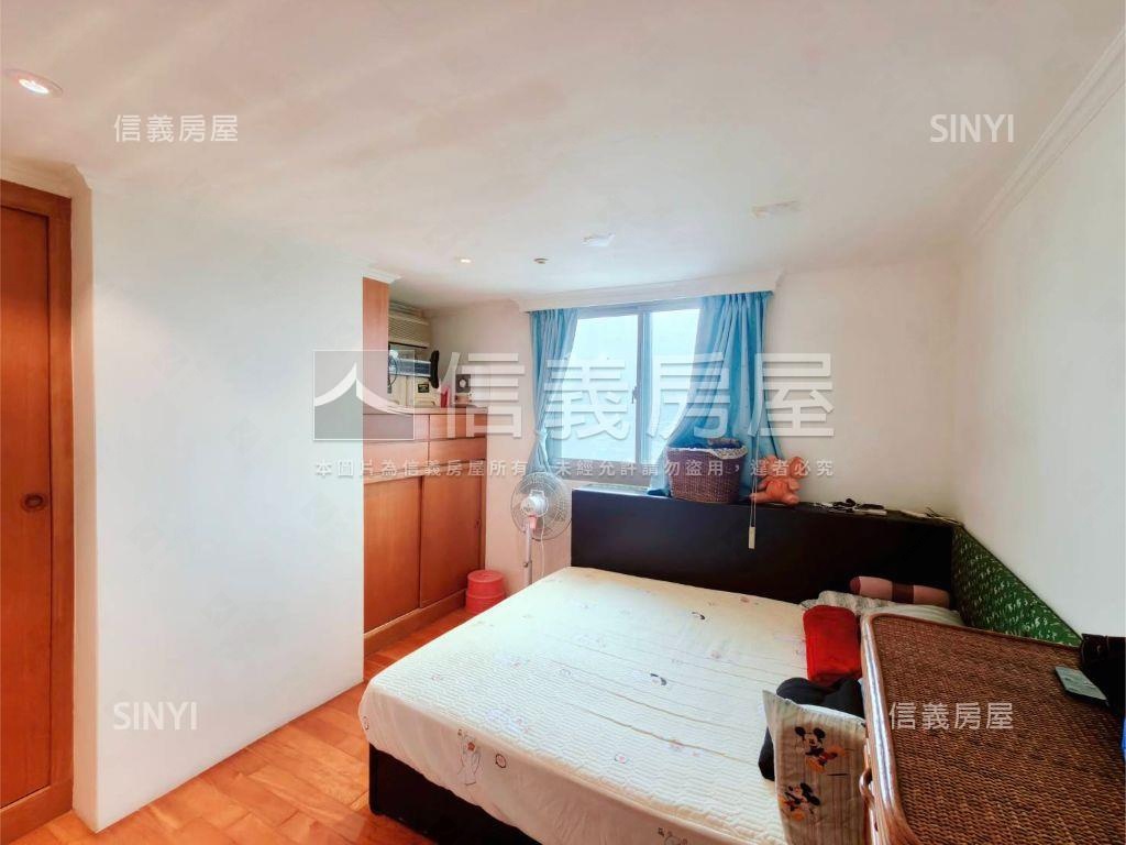 力霸山河兩房車位房屋室內格局與周邊環境