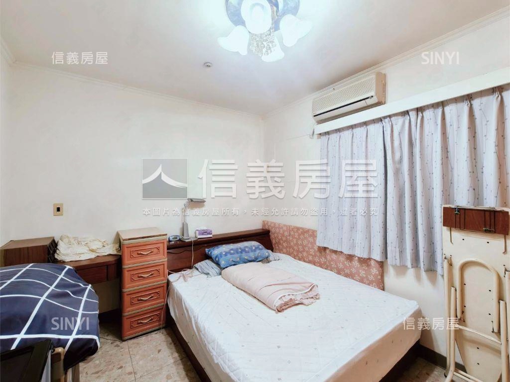 力霸山河兩房車位房屋室內格局與周邊環境