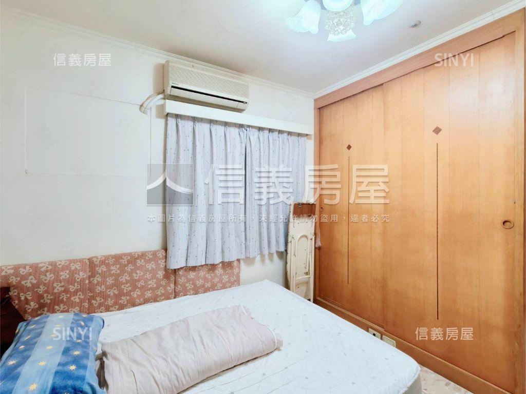 力霸山河兩房車位房屋室內格局與周邊環境