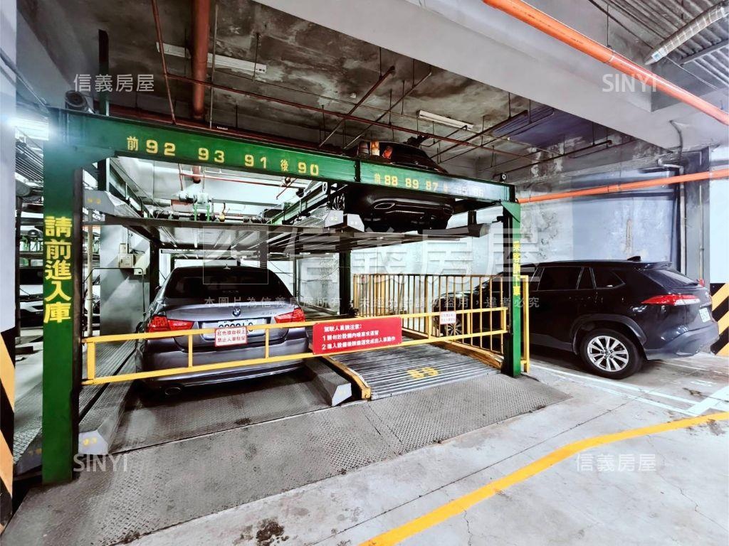 力霸山河兩房車位房屋室內格局與周邊環境