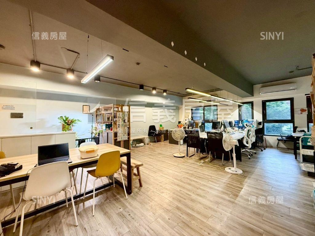 陽光ＰＡＲＫ質感辦公室房屋室內格局與周邊環境
