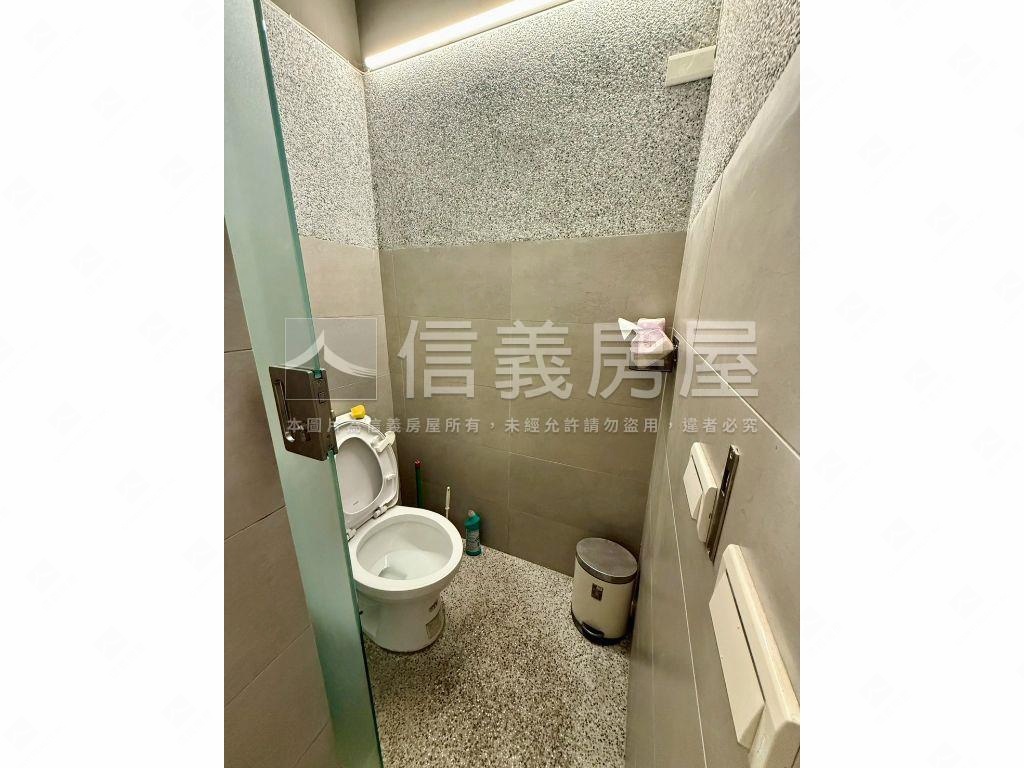 陽光ＰＡＲＫ質感辦公室房屋室內格局與周邊環境