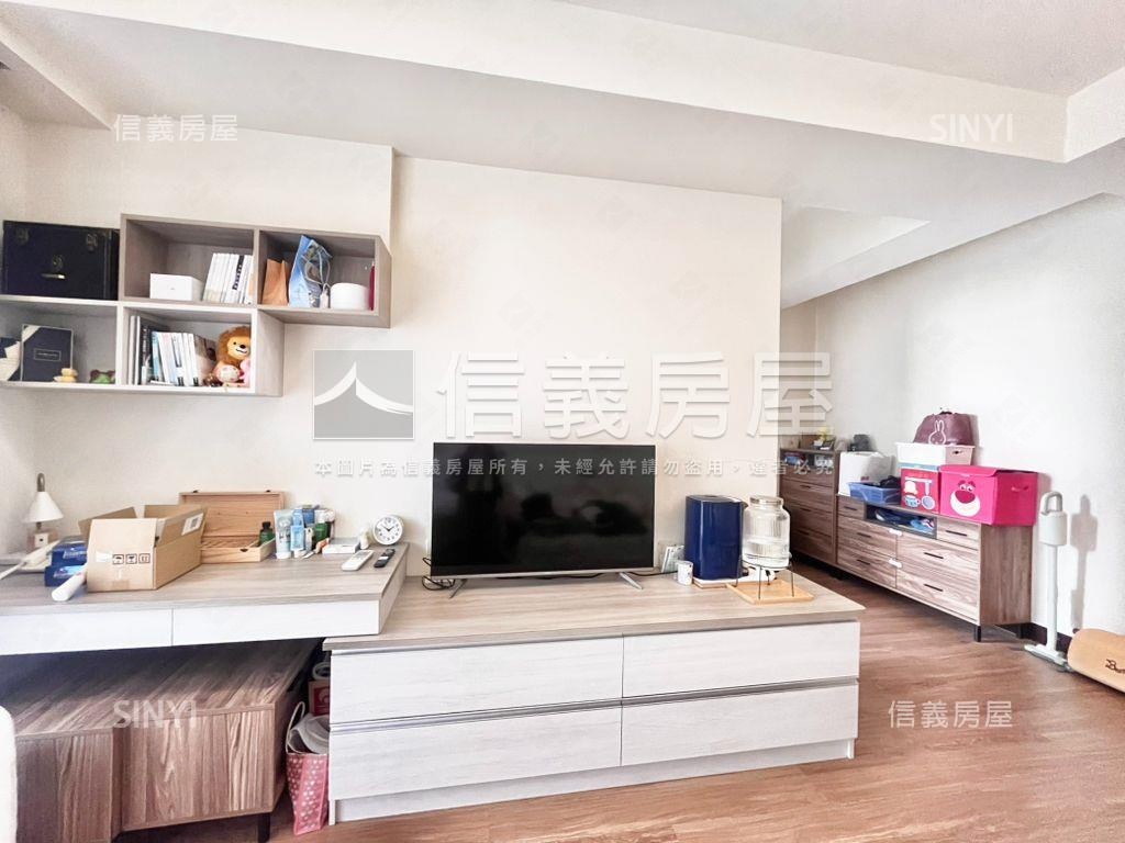 南科夢巴里３車庫透天豪墅房屋室內格局與周邊環境