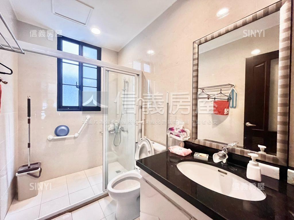 南科夢巴里３車庫透天豪墅房屋室內格局與周邊環境