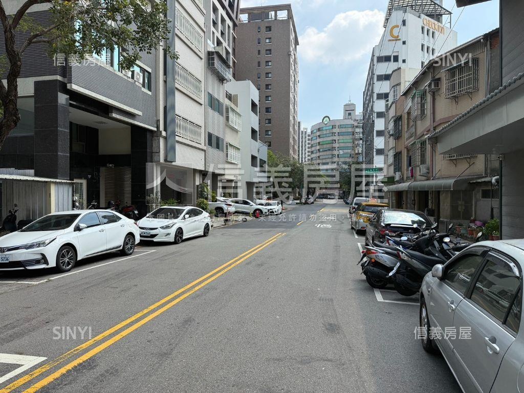 西屯福星西路臨路住二土地房屋室內格局與周邊環境