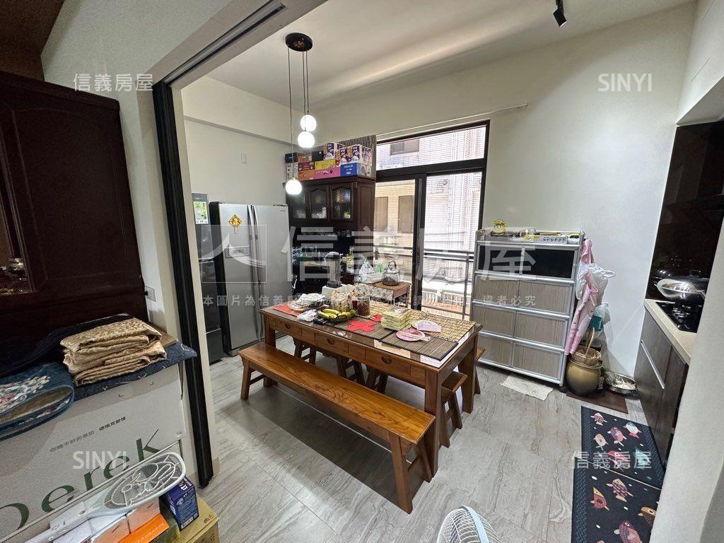 校前路前庭停車別墅房屋室內格局與周邊環境