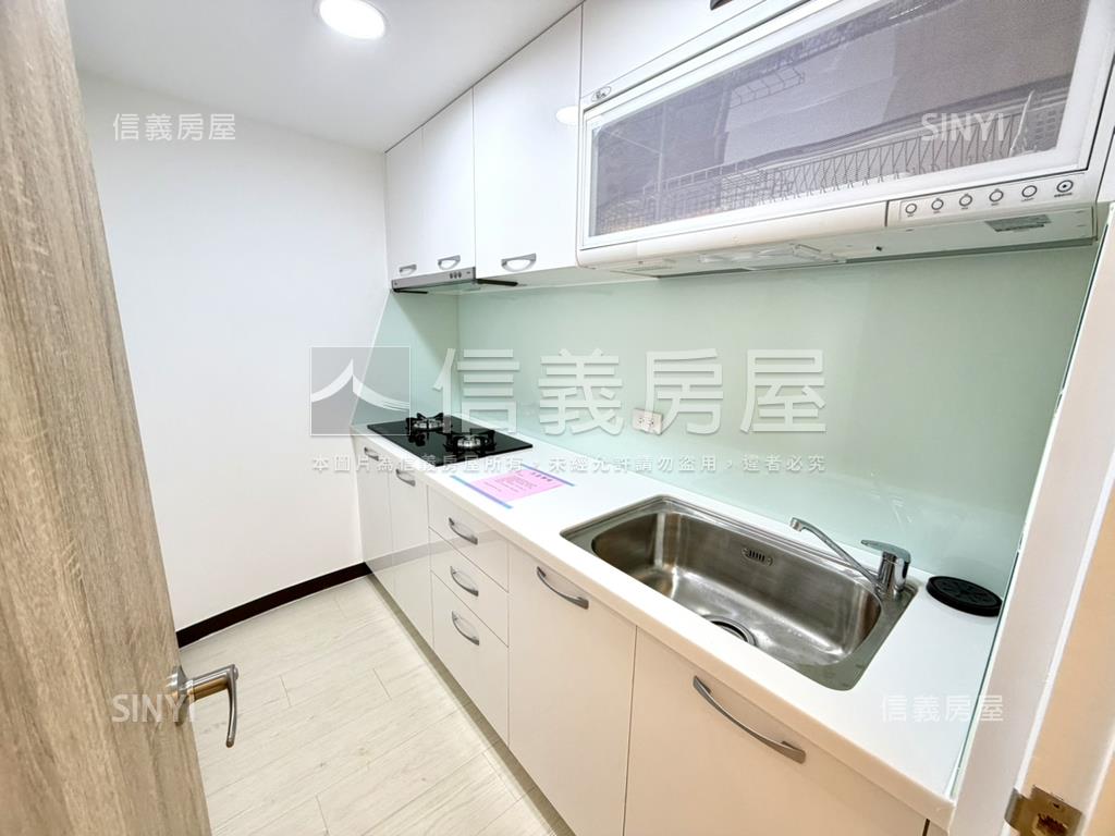 新裝潢★極美採光電梯三房房屋室內格局與周邊環境