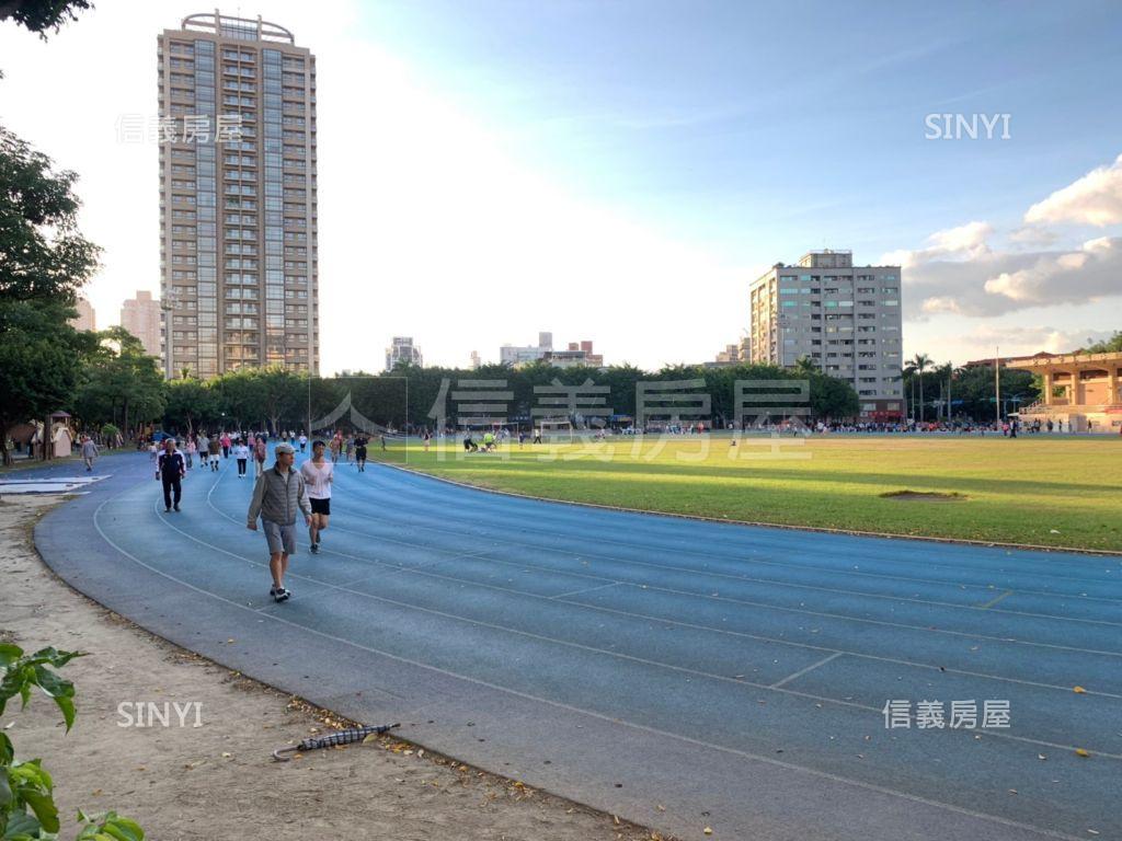 福田公園年輕透天房屋室內格局與周邊環境