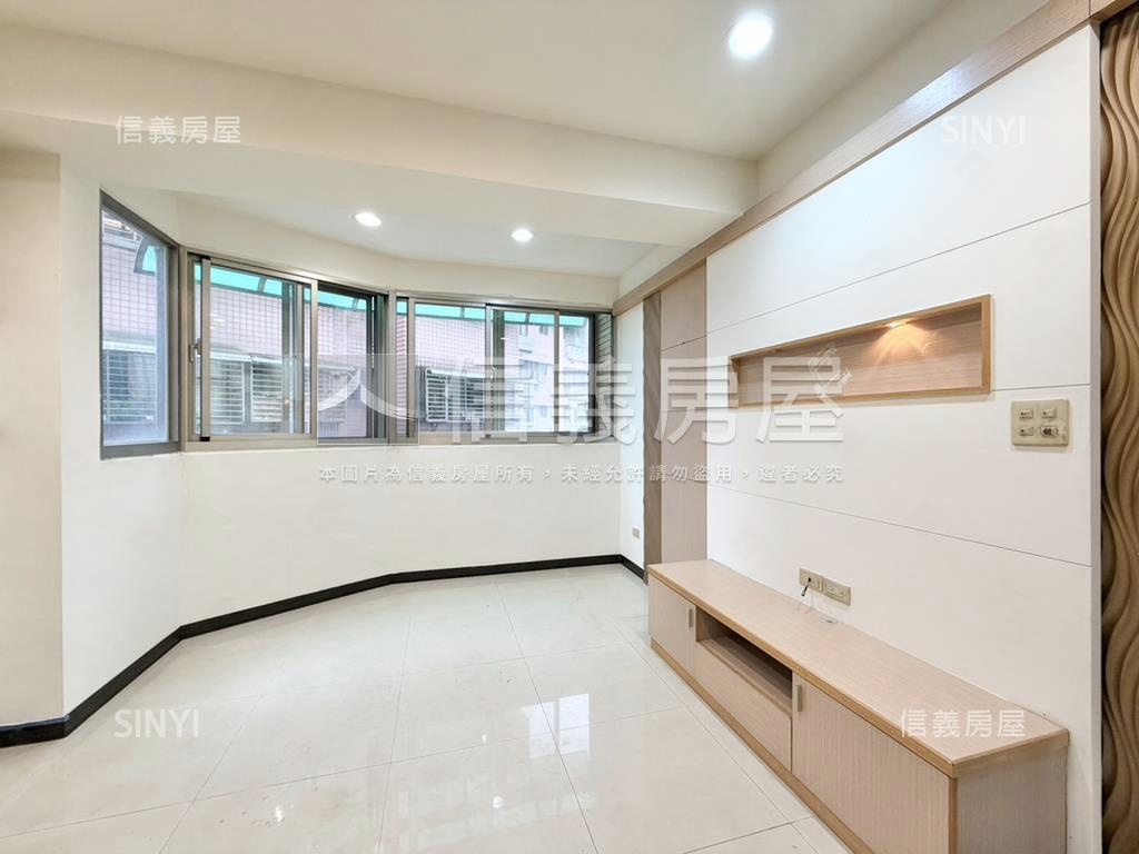 仁愛龍門一層一戶稀有三房房屋室內格局與周邊環境