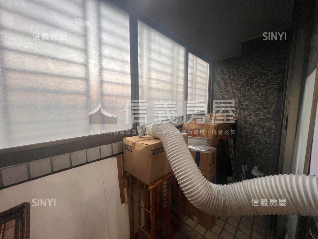 美的皇家大四房房屋室內格局與周邊環境