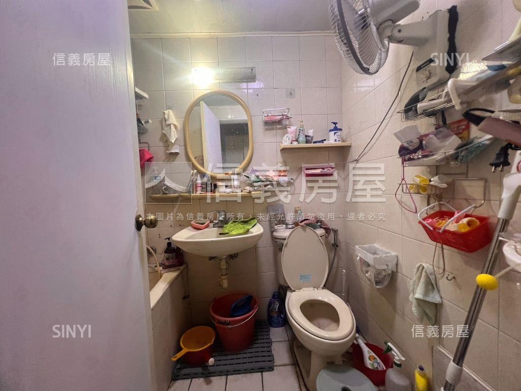 美的皇家大四房房屋室內格局與周邊環境