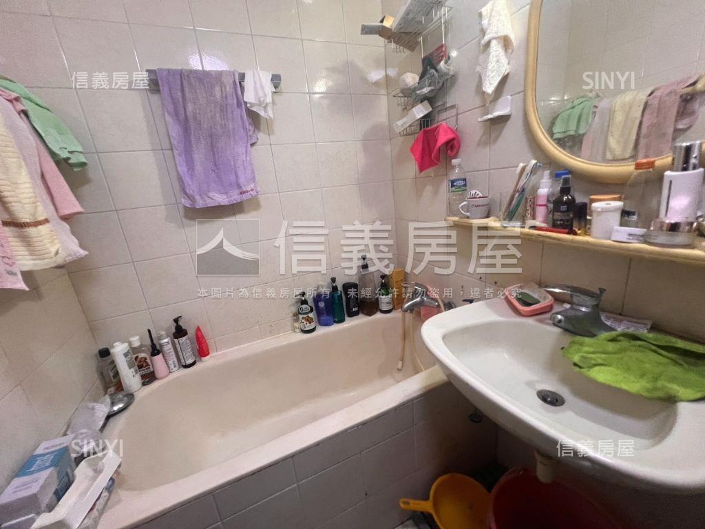 美的皇家大四房房屋室內格局與周邊環境