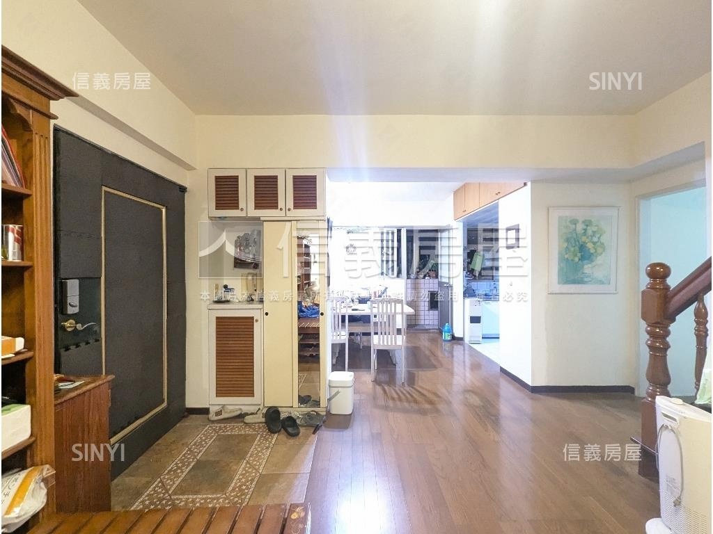 高爾夫球場綠地及海景景觀房屋室內格局與周邊環境