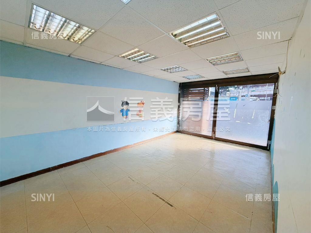 信義區稀有雙併店面房屋室內格局與周邊環境