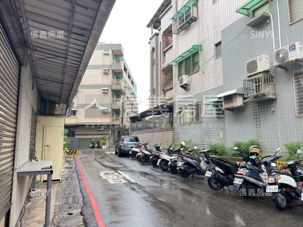 東區次頂樓舒適美兩房房屋室內格局與周邊環境