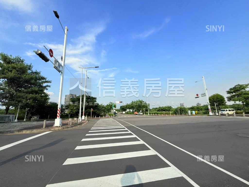 正１４期邊間面公園別墅Ｂ房屋室內格局與周邊環境