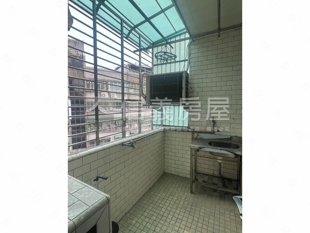 近松山車站高樓美宅房屋室內格局與周邊環境