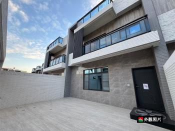 附約８２坪農場の電梯車墅