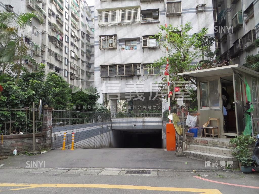 新和邊間高樓兩房房屋室內格局與周邊環境