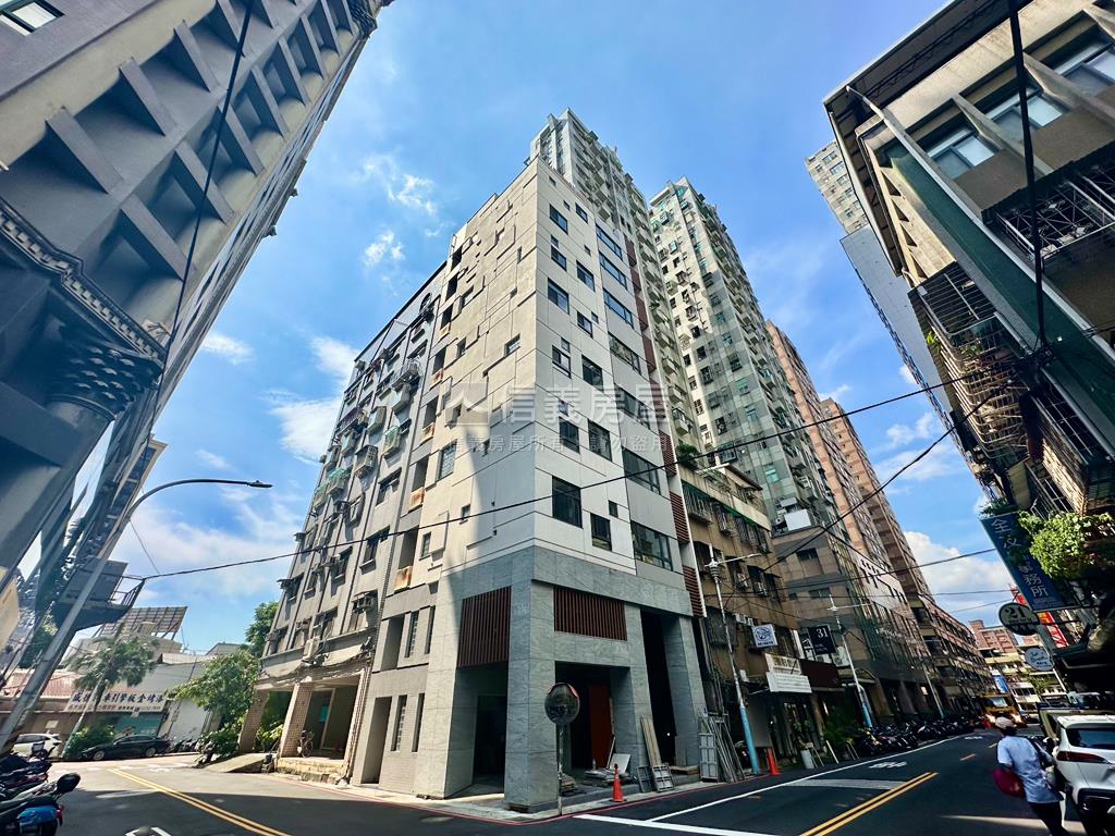 文化翡格邊間挑高捷運宅房屋室內格局與周邊環境