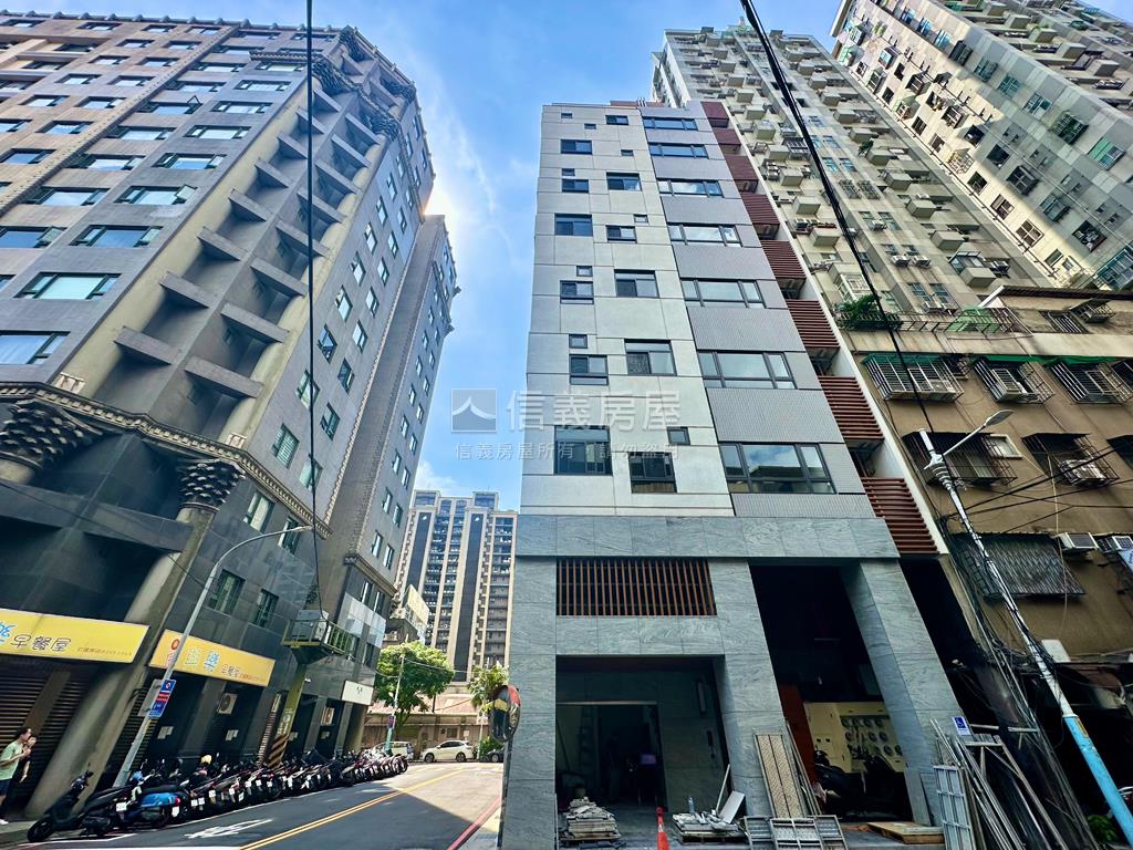 文化翡格邊間挑高捷運宅房屋室內格局與周邊環境