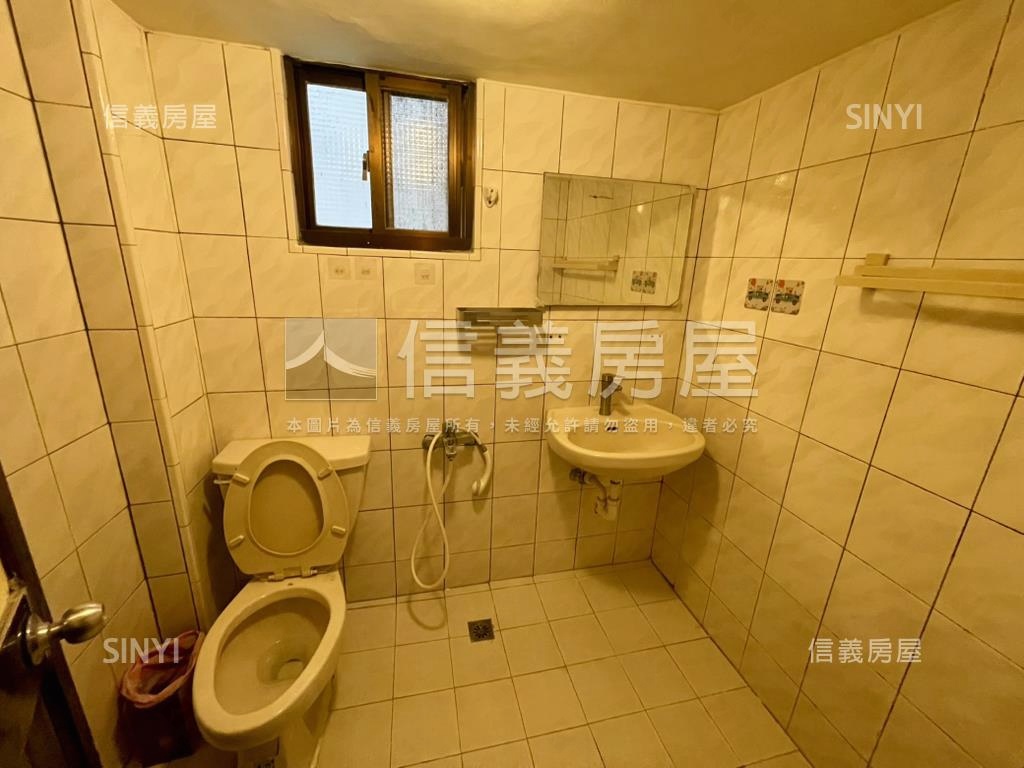 四維三路邊間美透店房屋室內格局與周邊環境