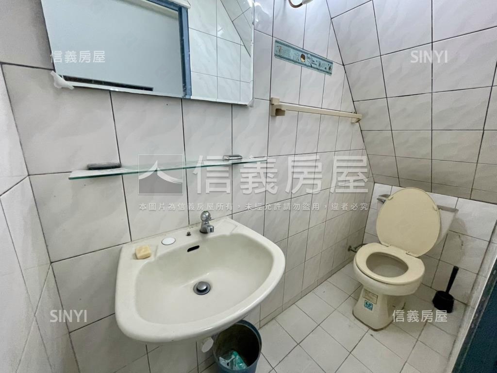 四維三路邊間美透店房屋室內格局與周邊環境