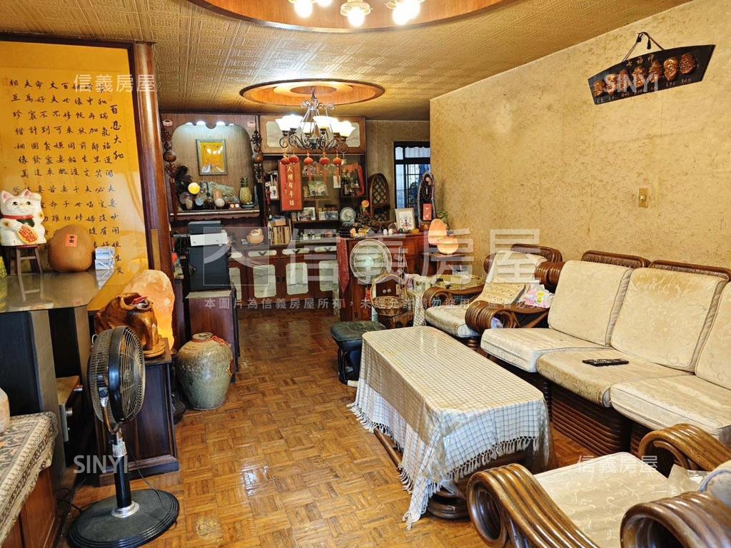 忠順邊間方正使用大公寓房屋室內格局與周邊環境