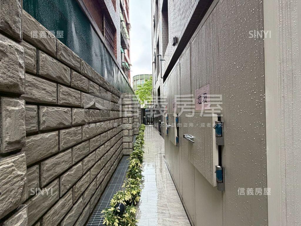 ⭐日健居電梯邊間小資兩房房屋室內格局與周邊環境