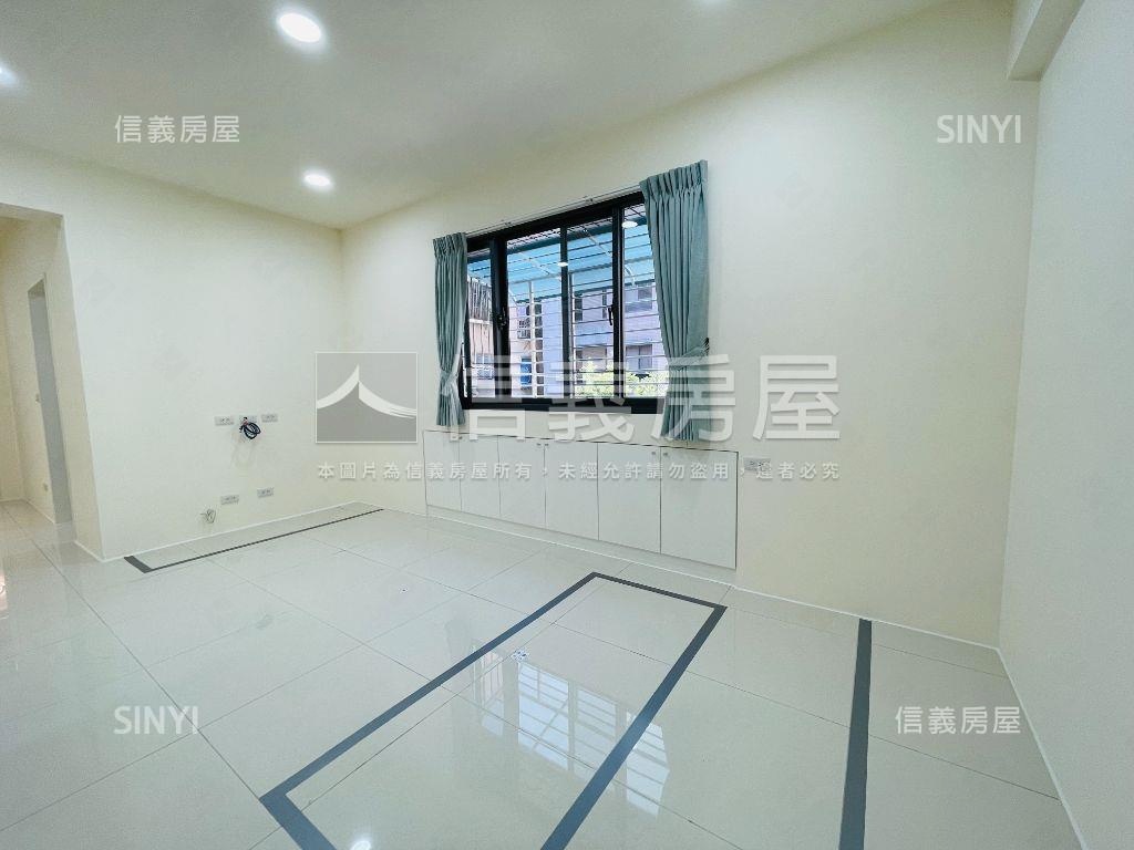 閃亮裝潢２房近重劃區房屋室內格局與周邊環境
