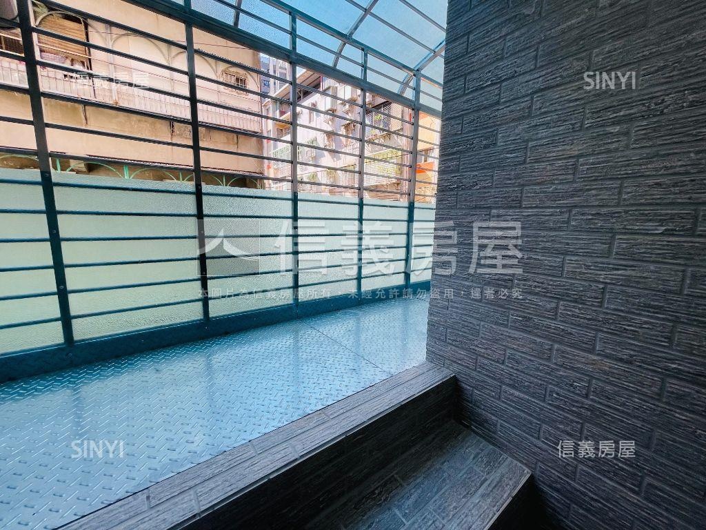 閃亮裝潢２房近重劃區房屋室內格局與周邊環境