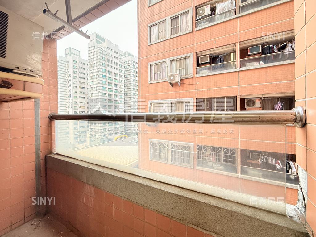 捷運宅！高樓邊間視野讚！房屋室內格局與周邊環境