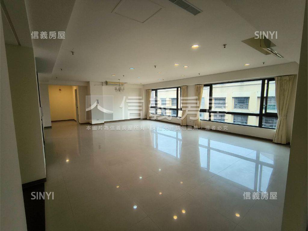 傳世三希典藏豪邸房屋室內格局與周邊環境