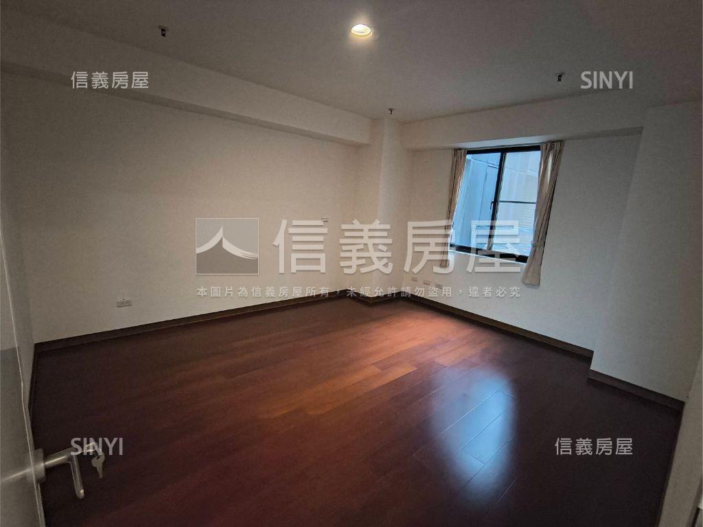 傳世三希典藏豪邸房屋室內格局與周邊環境
