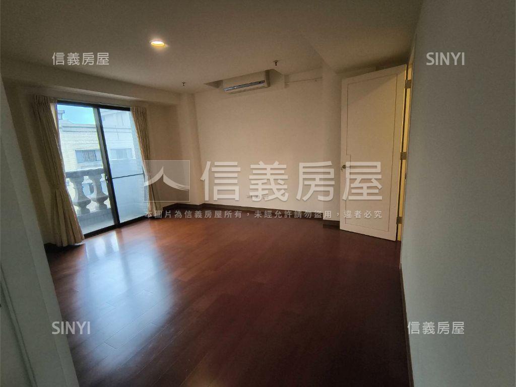 傳世三希典藏豪邸房屋室內格局與周邊環境