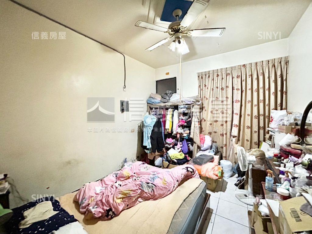 吉售龍岡室內車庫透天房屋室內格局與周邊環境