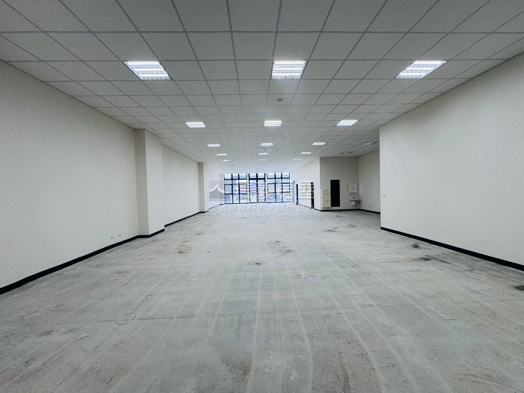 龍俊電梯透天廠辦Ｂ２房屋室內格局與周邊環境