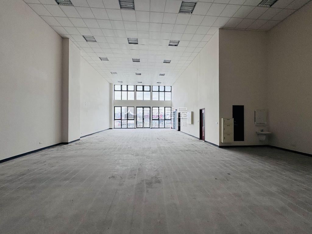 龍俊電梯透天廠辦Ｂ２房屋室內格局與周邊環境