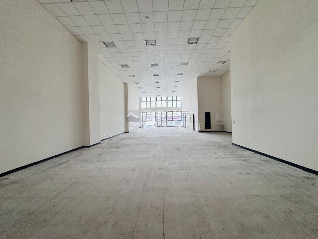 龍俊電梯透天廠辦Ｂ２房屋室內格局與周邊環境