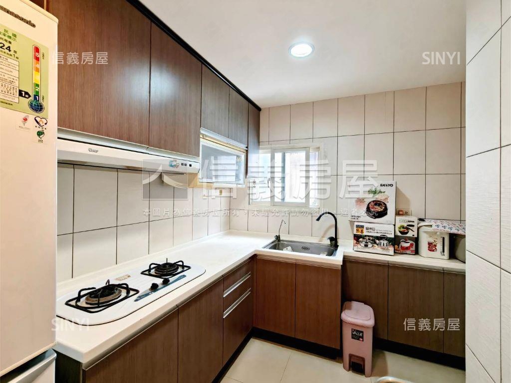 【ＶＲ】綠意景觀邊間三樓房屋室內格局與周邊環境