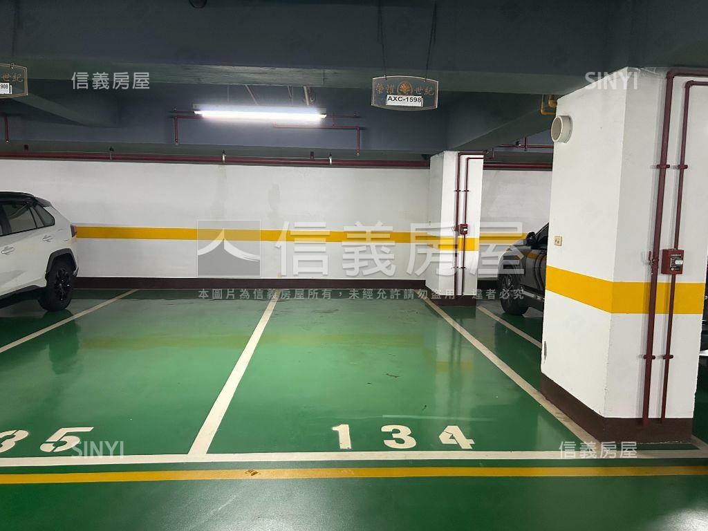 榮耀典藏景觀２房車位房屋室內格局與周邊環境