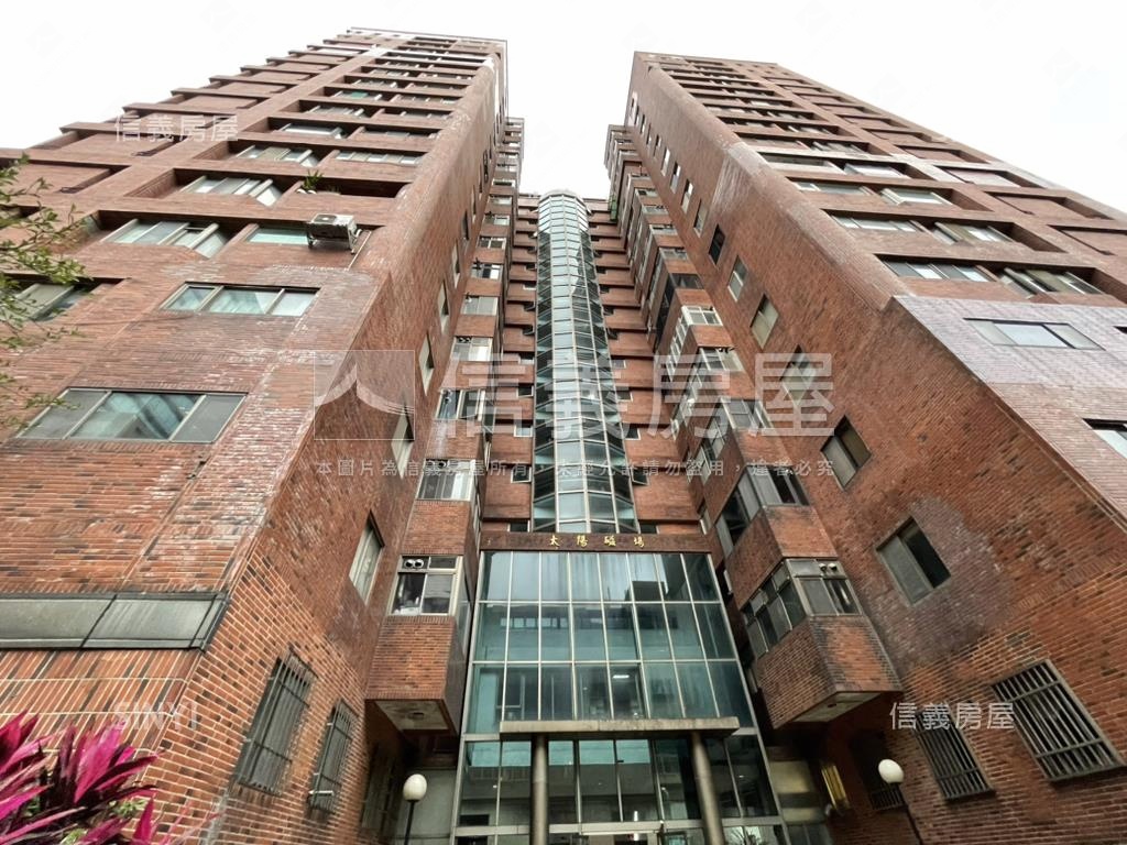 信義太陽磁場店面辦公房屋室內格局與周邊環境