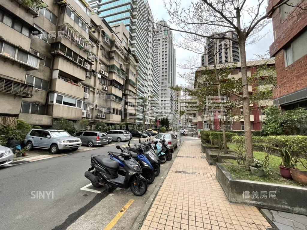 信義太陽磁場店面辦公房屋室內格局與周邊環境