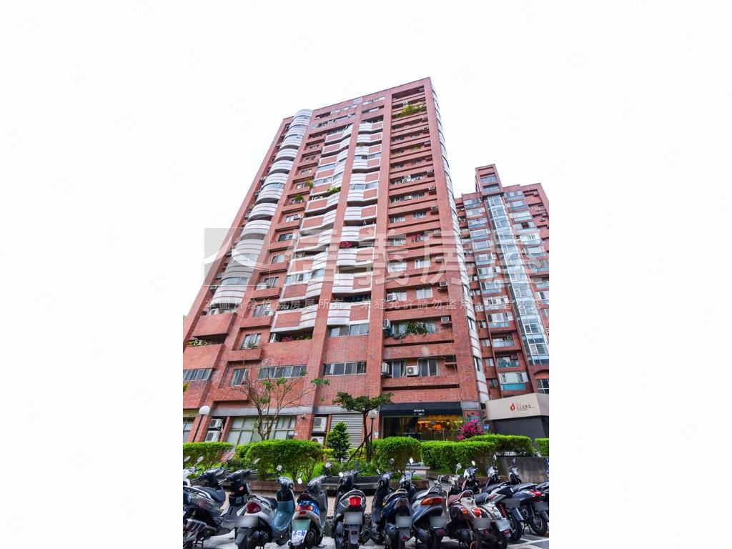 信義太陽磁場店面辦公房屋室內格局與周邊環境