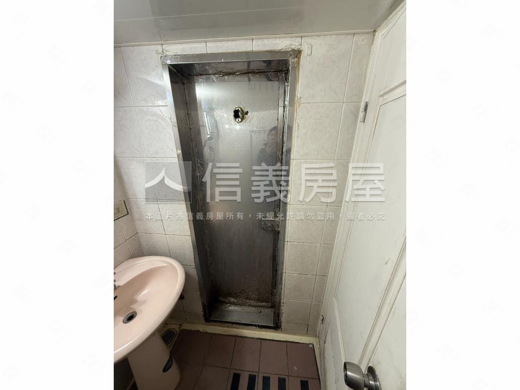 萬能及第美套房房屋室內格局與周邊環境