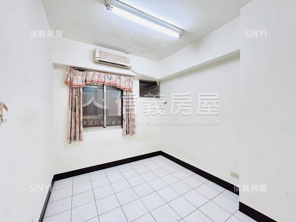 新富地低總價四房車位房屋室內格局與周邊環境